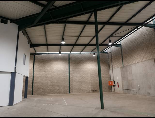 759M² WAREHOUSE TO LET IN LINBRO PARK